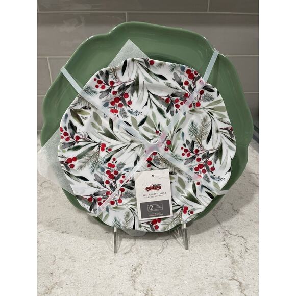 Set 8 HOLLY The Farmhouse Dinner (4) and Salad (4) Plates Melamine CHRISTMAS NEW - Picture 1 of 3